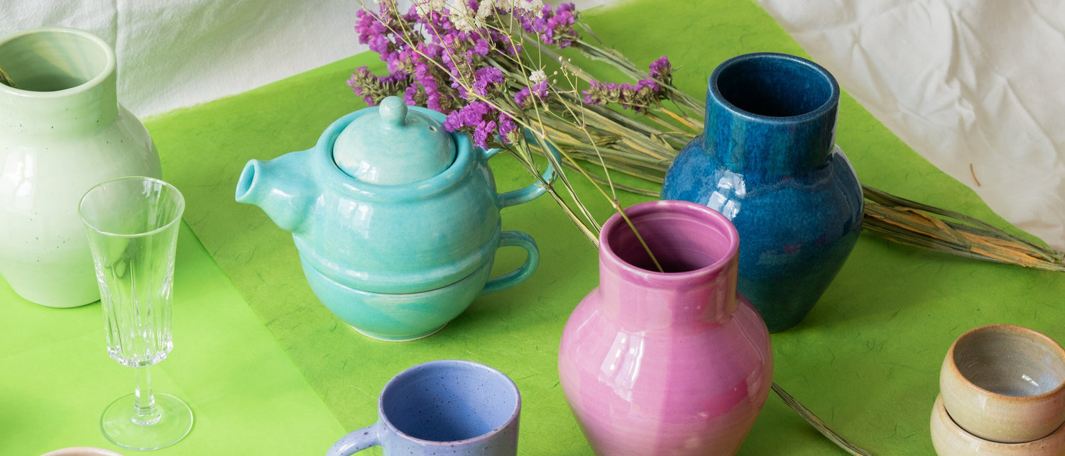 collection Énergies - céramiques colorées (vases, pichets, tasses, théières...)